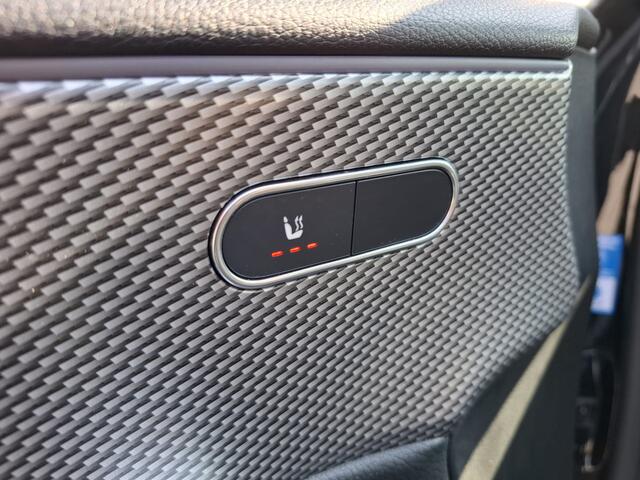 Mercedes-Benz A-KLASSE 250 e Plug in Hybrid PHEV | Widescreen Navi | Sfeerverlichting | Apple Carplay | Sportstoelen Verwarmd | Navigatie | DAB | Cruise Control |
