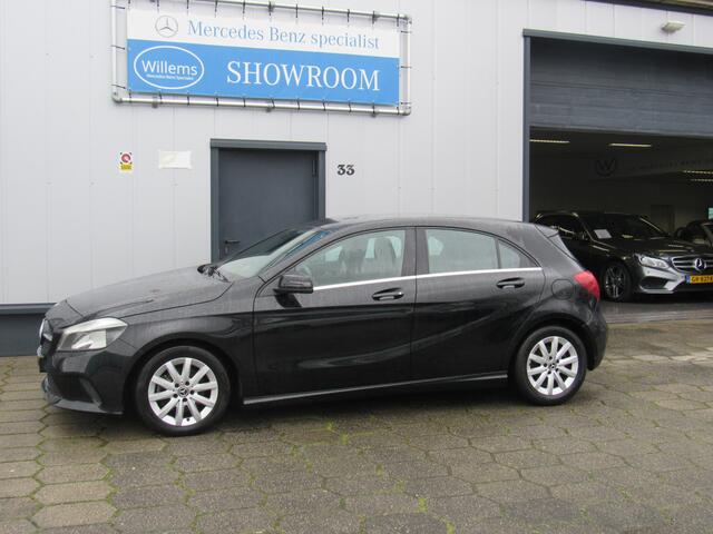 Mercedes-Benz A-KLASSE 180 Business Solution camera 1e eigenaar.