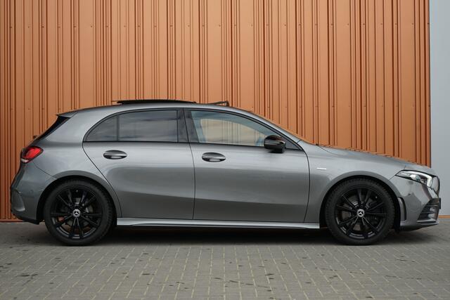 Mercedes-Benz A-KLASSE A250 AMG EDITION1 Panodak ACC Camera Sfeerv. MBUX LED DAB