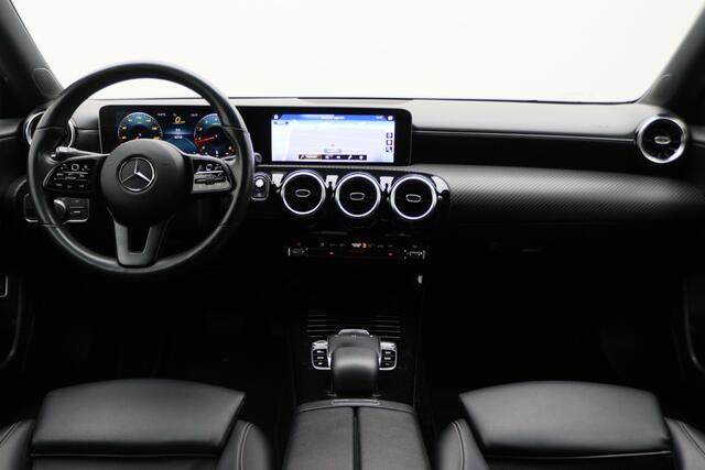 Mercedes-Benz A-KLASSE 200 Launch Edition