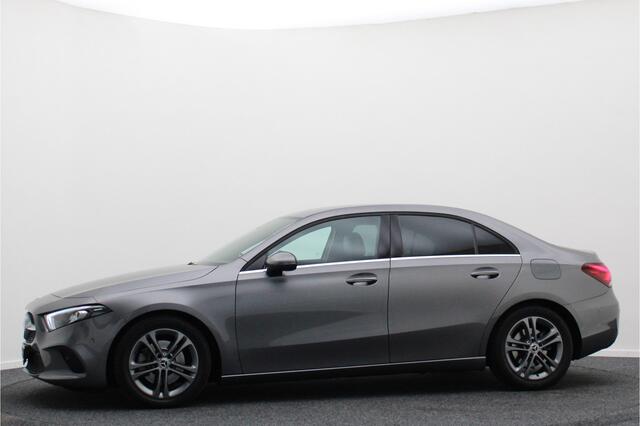 Mercedes-Benz A-KLASSE 200 Launch Edition