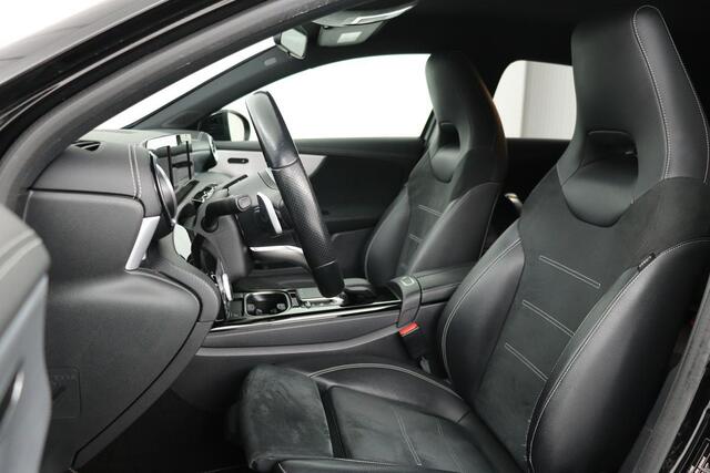 Mercedes-Benz A-KLASSE 250e AMG Night | Carplay | Stoelverwarming | Camera | Leder/Alcantara | Full LED | Sfeerverlichting | Park Assist | Navigatie