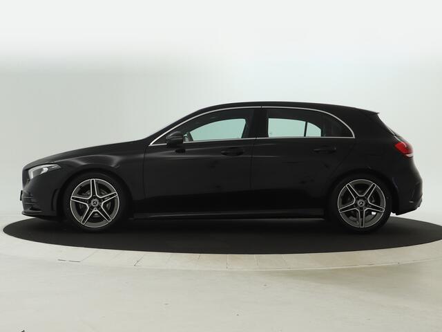 Mercedes-Benz A-KLASSE 180 AMG | AMG Line | Apple CarPlay | Licht- en zicht pakket | Achteruitrijcamera | Led koplampen | Inclusief 24 maanden MB Certified garantie voor Europa.