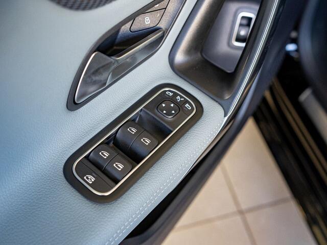 Mercedes-Benz A-KLASSE 250 e Progressive ** MULTIBEAM LED, PANORAMA, 18-inch LMV, CAMERA, WINTER ** ¤ 16.000,= onder NP - Ex MB-AG ** ** INFORMEER OOK NAAR ONZE AANTREKKELIJKE FINANCIAL-LEASE TARIEVEN **