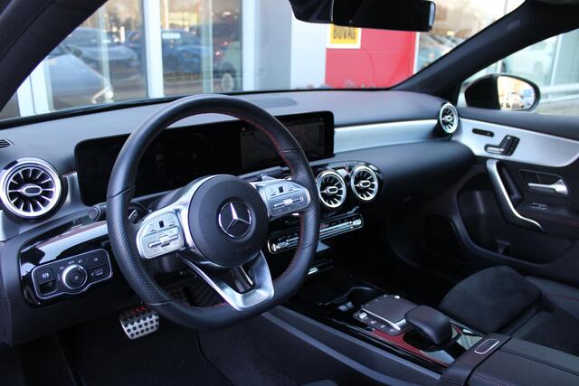 Mercedes-Benz A-KLASSE 250 e 218PK BUSINESS SOLUTION AMG LIMITED | PANORAMISCH SCHUIF/KANTEL DAK | SFEER VERLICHTING | ELEKTRISCH BEDIENBARE VOORSTOELEN MET GEHEUGENFUNCTIE | MULTIBEAM LED KOPLAMPEN | KEYLESS ENTRY/START | APPLE CARPLAY/ANDROID AUTO | NAVIGATIE | ACHTERUITRIJ C