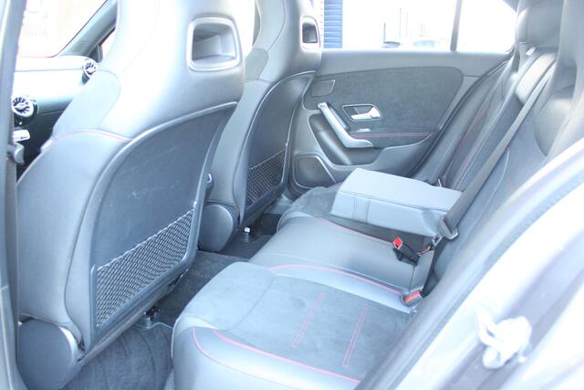 Mercedes-Benz A-KLASSE 250 e 218PK BUSINESS SOLUTION AMG LIMITED | PANORAMISCH SCHUIF/KANTEL DAK | SFEER VERLICHTING | ELEKTRISCH BEDIENBARE VOORSTOELEN MET GEHEUGENFUNCTIE | MULTIBEAM LED KOPLAMPEN | KEYLESS ENTRY/START | APPLE CARPLAY/ANDROID AUTO | NAVIGATIE | ACHTERUITRIJ C