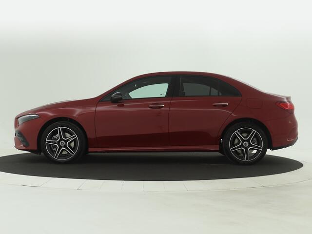 Mercedes-Benz A-KLASSE 250 e AMG Line | Premium Pack | Rijassistentiepakket | Nightpakket | KEYLESS GO-comfortpakket | Extra USB-poorten | Sfeerverlichting | MBUX augmented reality voor navigatie |