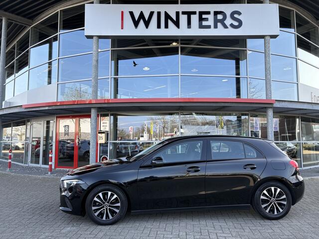 Mercedes-Benz A-KLASSE 180 Business Solution Navi | Camamera | Stoelverwarming | Cr. Control | Climate Control