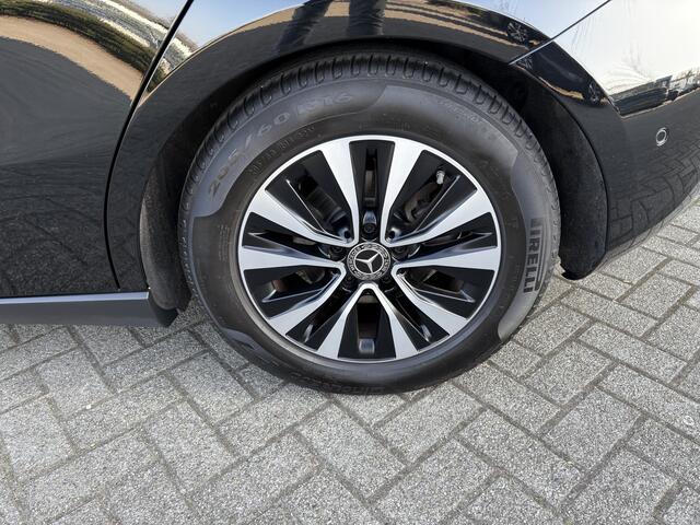 Mercedes-Benz A-KLASSE 180 Business Solution Navi | Camamera | Stoelverwarming | Cr. Control | Climate Control