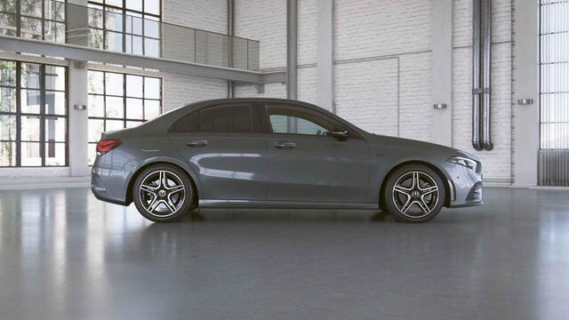Mercedes-Benz A-KLASSE 250 e Business Solution AMG Limited | Sfeerverlichting | Widescreen | Stoelverwarming |