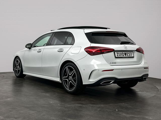 Mercedes-Benz A-KLASSE 200 AMG Premium Pano ACC Sfeer Camera