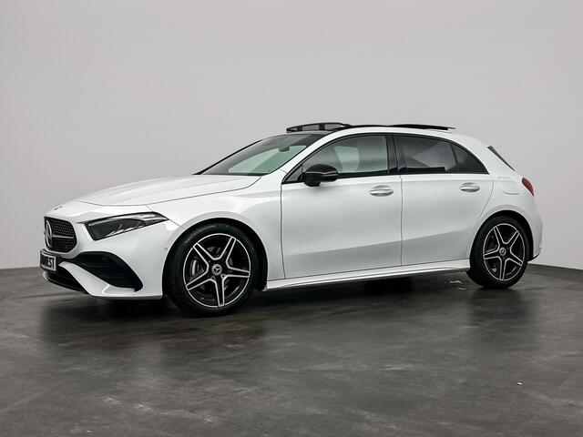 Mercedes-Benz A-KLASSE 200 AMG Premium Pano ACC Sfeer Camera