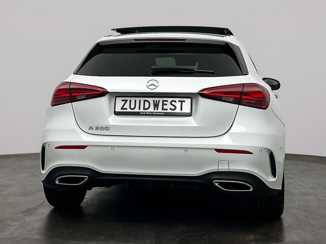 Mercedes-Benz A-KLASSE 200 AMG Premium Pano ACC Sfeer Camera