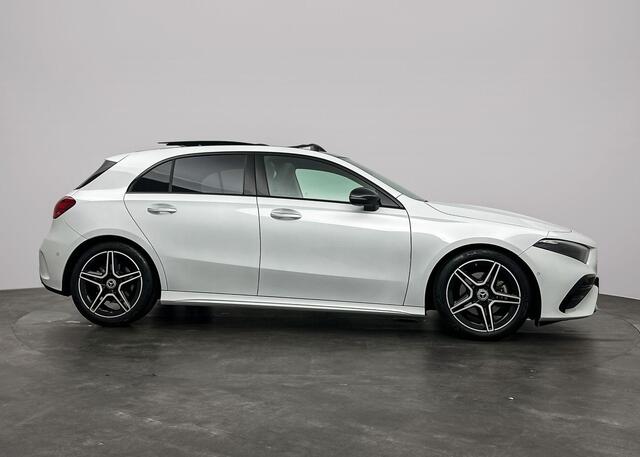 Mercedes-Benz A-KLASSE 200 AMG Premium Pano ACC Sfeer Camera