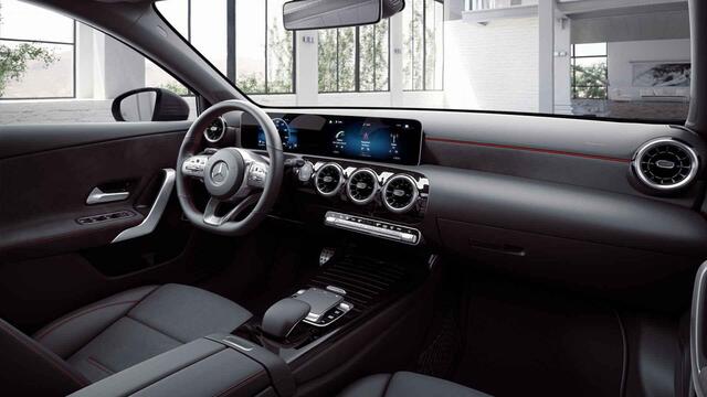 Mercedes-Benz A-KLASSE 200 Launch Edition | AMG | Panoramadak | 360 graden camera | Sfeerverlichtiing | Stoelverwarming |