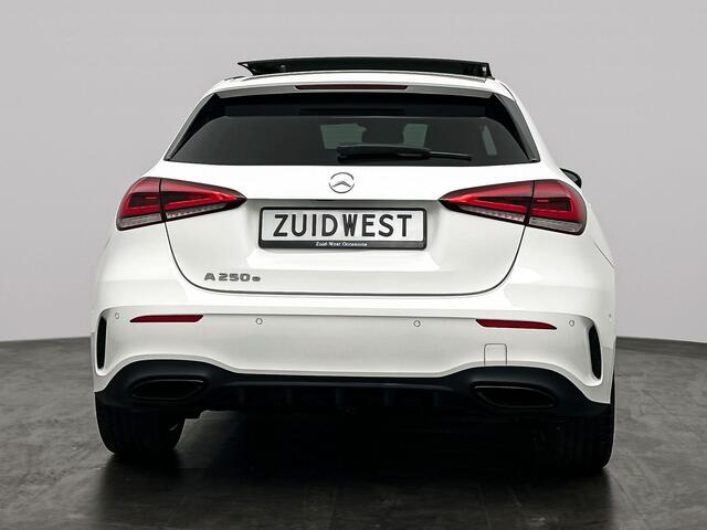 Mercedes-Benz A-KLASSE 250 e AMG Pano Sfeer Camera Night Pakket