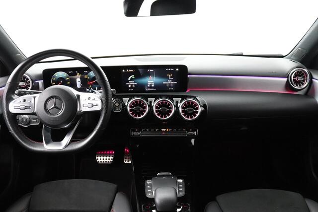 Mercedes-Benz A-KLASSE 180 Business Solution AMG