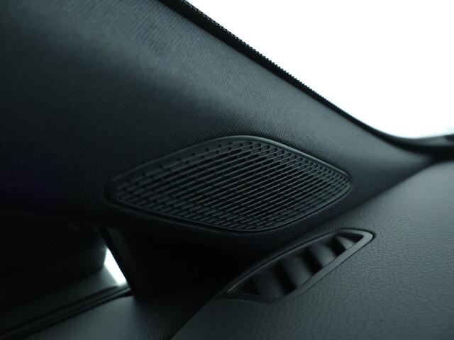 Mercedes-Benz A-KLASSE 250 e Business Solution AMG | Trekhaak | Nightpakket | Premium Plus pakket | Parkeerpakket met 360°-camera | Dodehoekassistent | KEYLESS GO-comfortpakket | Extra USB-poorten | Spiegelpakket | Head-up display |
