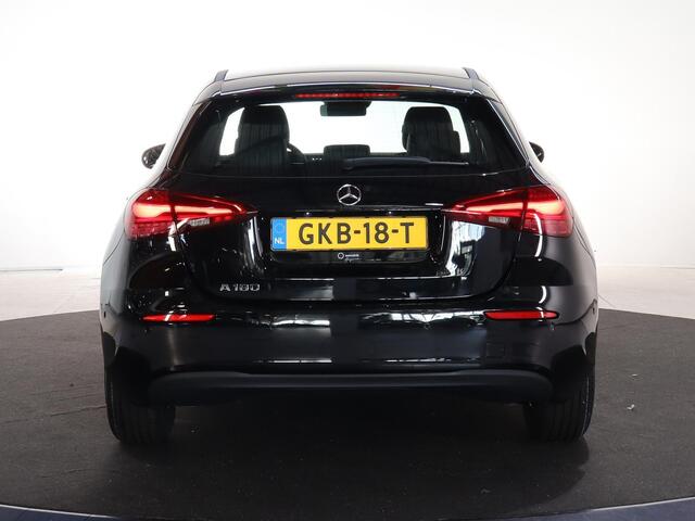 Mercedes-Benz A-KLASSE 180 Star Edition 2x groot scherm | Stoelverw. | Led verlichting | achteruitrij camera | Spiegelpakket