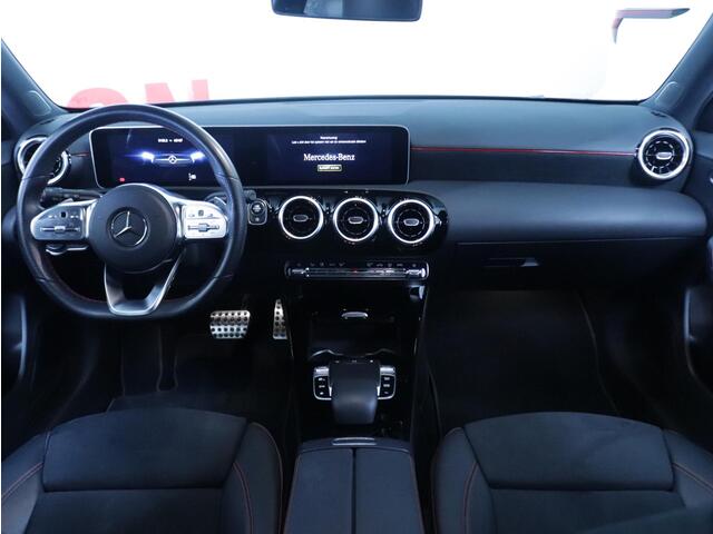 Mercedes-Benz A-KLASSE 180 Business Solution AMG Clima/Navi/Stoelverwarming