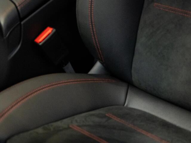 Mercedes-Benz A-KLASSE Hatchback 180 Star Edition AMG Line Panorama dak