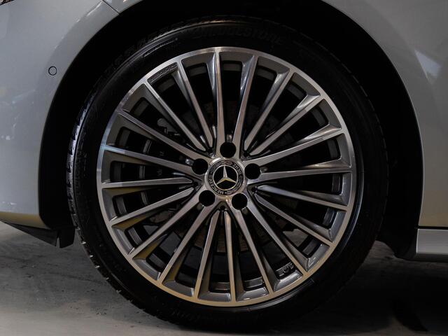 Mercedes-Benz A-KLASSE Hatchback 250 e Star Edition AMG Line Plus | Panorama dak