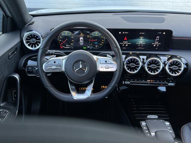 Mercedes-Benz A-KLASSE 250 e AMG Line | Pano | Sfeerverlichting | Camera | DAB