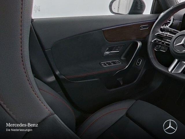 Mercedes-Benz A-KLASSE 250 e AMG ** MULTIBEAM LED, MBUX+, PANORAMA, CAMERA, WINTER ** 1e EIG - Ex MB-AG - JUNGE STERNE ** ** INFORMEER OOK NAAR ONZE AANTREKKELIJKE FINANCIAL-LEASE TARIEVEN **
