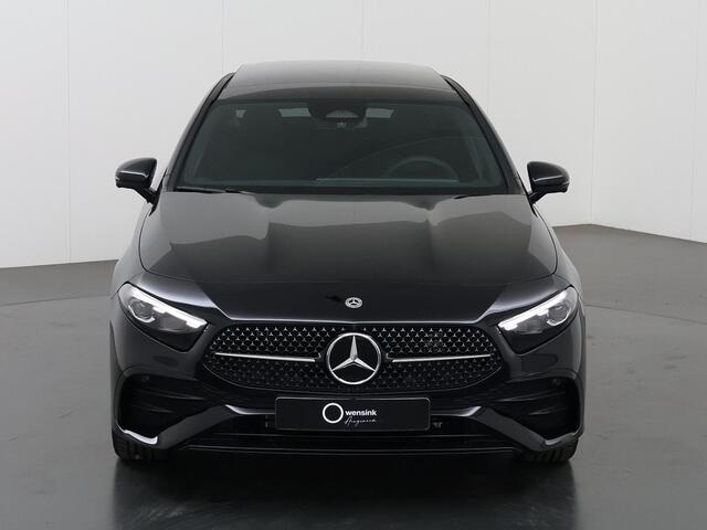 Mercedes-Benz A-KLASSE 250e Limousine AMG Line | Keyless go | Panoramaschuifdak | Sfeerverlichting | Stoelverwarming |