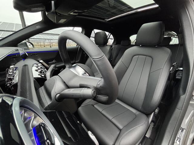 Mercedes-Benz A-KLASSE 250 e Star Edition Luxury Line | Panoramadak | Sfeerverlichting | Stoelverwarming | Parkeercamera |