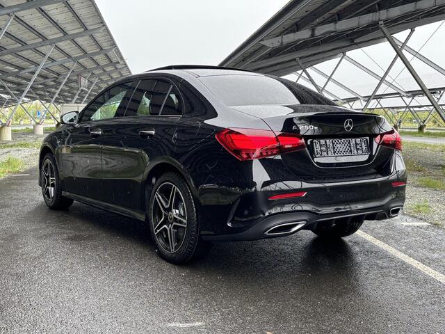 Mercedes-Benz A-KLASSE 250 e Business Solution AMG | Night | Panoramadak | 360 camera | Sfeerverlichting | Stoelverwarming |