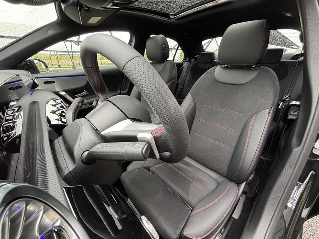 Mercedes-Benz A-KLASSE 250 e Business Solution AMG | Night | Panoramadak | 360 camera | Sfeerverlichting | Stoelverwarming |