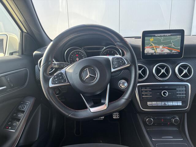 Mercedes-Benz A-KLASSE 180 Business Solution AMG | Apple CarPlay | Camera | Dealer onderhouden