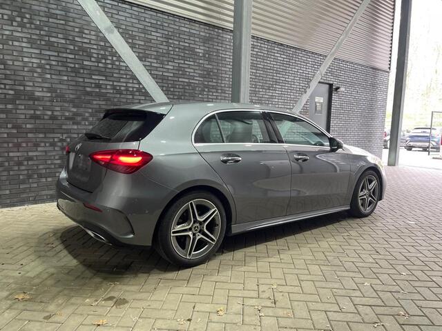 Mercedes-Benz A-KLASSE 200 AMG Line | ACC | Sportstoelen | Camera | Trekhaak | 18 Inch | Stoelverwarming