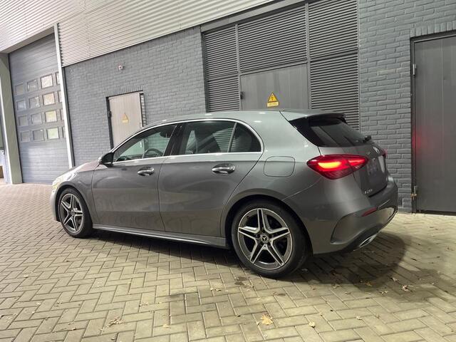 Mercedes-Benz A-KLASSE 200 AMG Line | ACC | Sportstoelen | Camera | Trekhaak | 18 Inch | Stoelverwarming