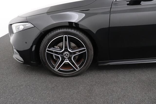 Mercedes-Benz A-KLASSE AMG Pano-dak Memory Camera Sfeerverlichting