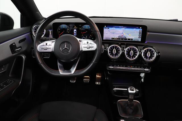 Mercedes-Benz A-KLASSE AMG Pano-dak Memory Camera Sfeerverlichting
