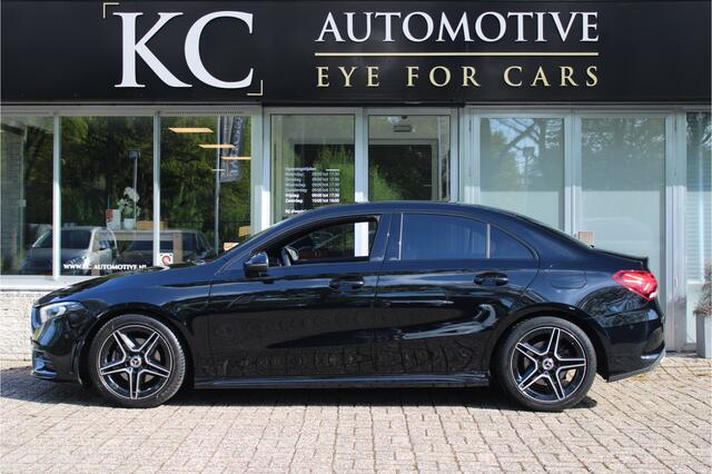Mercedes-Benz A-KLASSE 200 AMG Night | Pano |