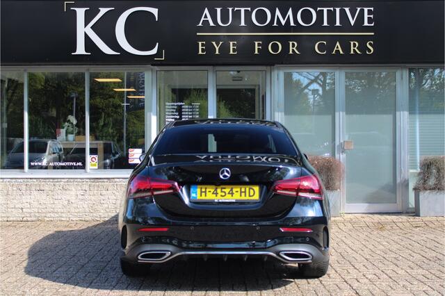 Mercedes-Benz A-KLASSE 200 AMG Night | Pano |