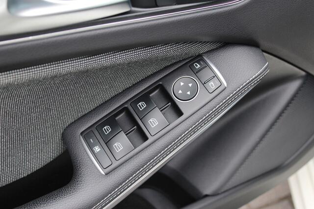 Mercedes-Benz A-KLASSE 160 Urban Style | Cruise |