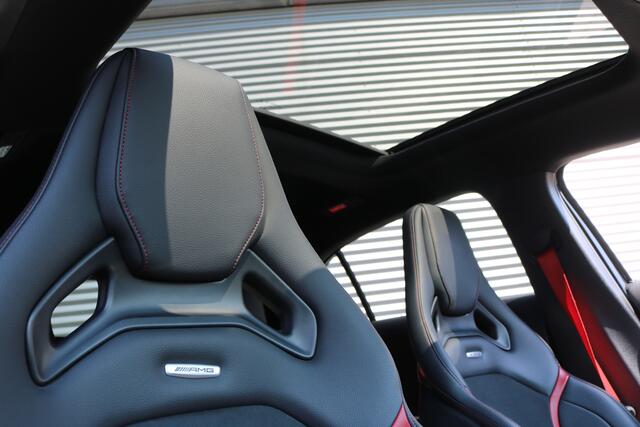 Mercedes-Benz A-KLASSE AMG 35 4MATIC 306PK Performance Pakket (Panodak Performance Sportleder Burmester Camera M-Bux Full-Led 19InchAMG PrivacyGlass)