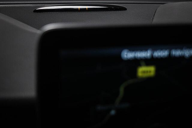 Mercedes-Benz A-KLASSE 180 AMG Night Edition Plus | LED | HALF LEDER | NAVIGATIE | PDC | 18"