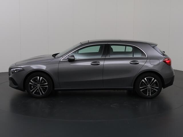 Mercedes-Benz A-KLASSE 250 e Star Edition Luxury Line >>> Diefstalschade Wensink Emmen <<< | Multibeam LED | Trekhaak | Draadloos laden voor Smartphone