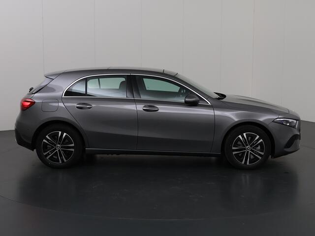 Mercedes-Benz A-KLASSE 250 e Star Edition Luxury Line >>> Diefstalschade Wensink Emmen <<< | Multibeam LED | Trekhaak | Draadloos laden voor Smartphone