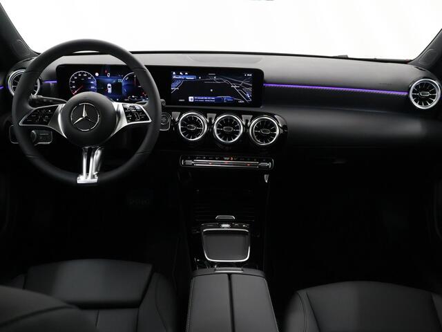 Mercedes-Benz A-KLASSE 250 e Star Edition Luxury Line >>> Diefstalschade Wensink Emmen <<< | Multibeam LED | Trekhaak | Draadloos laden voor Smartphone