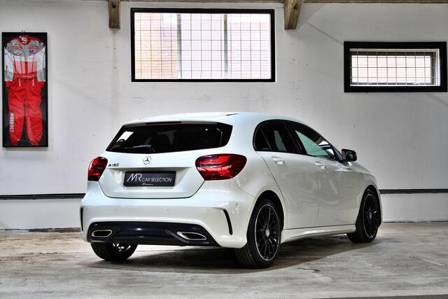 Mercedes-Benz A-KLASSE 180 AMG Night Edition Plus | AMG | Multispaaks | Navigatie | Parkeersensoren | NL auto |