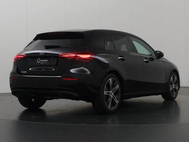 Mercedes-Benz A-KLASSE 180 Star Edition Luxury Line 180 Luxury Line | Night Pakket | Multiebeam LED | 18 inch