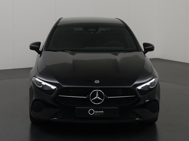 Mercedes-Benz A-KLASSE 180 Star Edition Luxury Line 180 Luxury Line | Night Pakket | Multiebeam LED | 18 inch