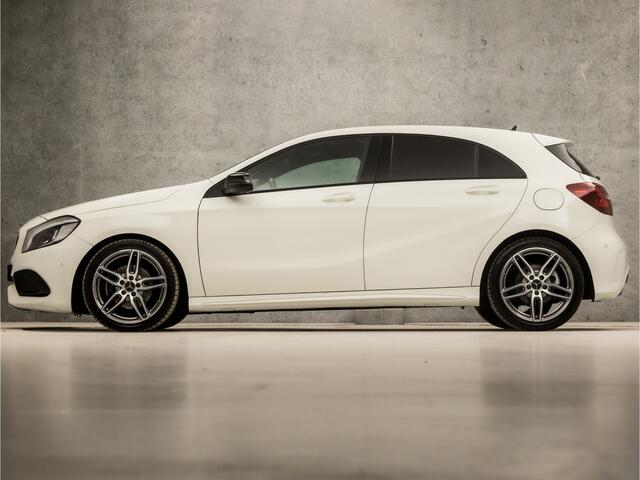 Mercedes-Benz A-KLASSE 180 AMG Sport Automaat (NAVIGATIE, CAMERA, LEDER/ALCANTARA, STOELVERWARMING, GETINT GLAS, SPORTSTOELEN, LED KOPLAMPEN, CRUISE, RODE STIKSELS, NIEUWE APK, NIEUWSTAAT)
