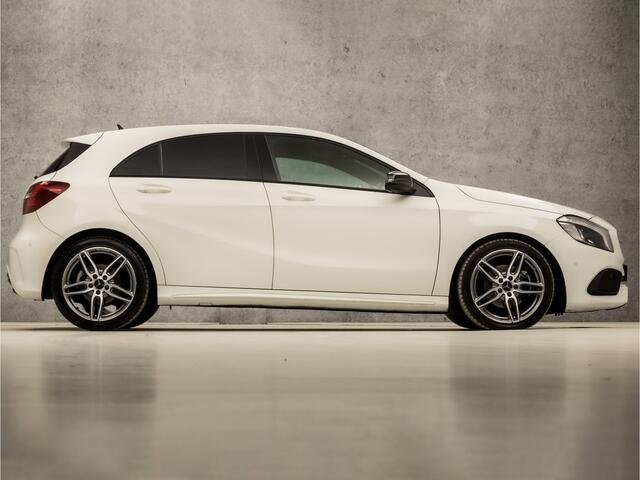 Mercedes-Benz A-KLASSE 180 AMG Sport Automaat (NAVIGATIE, CAMERA, LEDER/ALCANTARA, STOELVERWARMING, GETINT GLAS, SPORTSTOELEN, LED KOPLAMPEN, CRUISE, RODE STIKSELS, NIEUWE APK, NIEUWSTAAT)